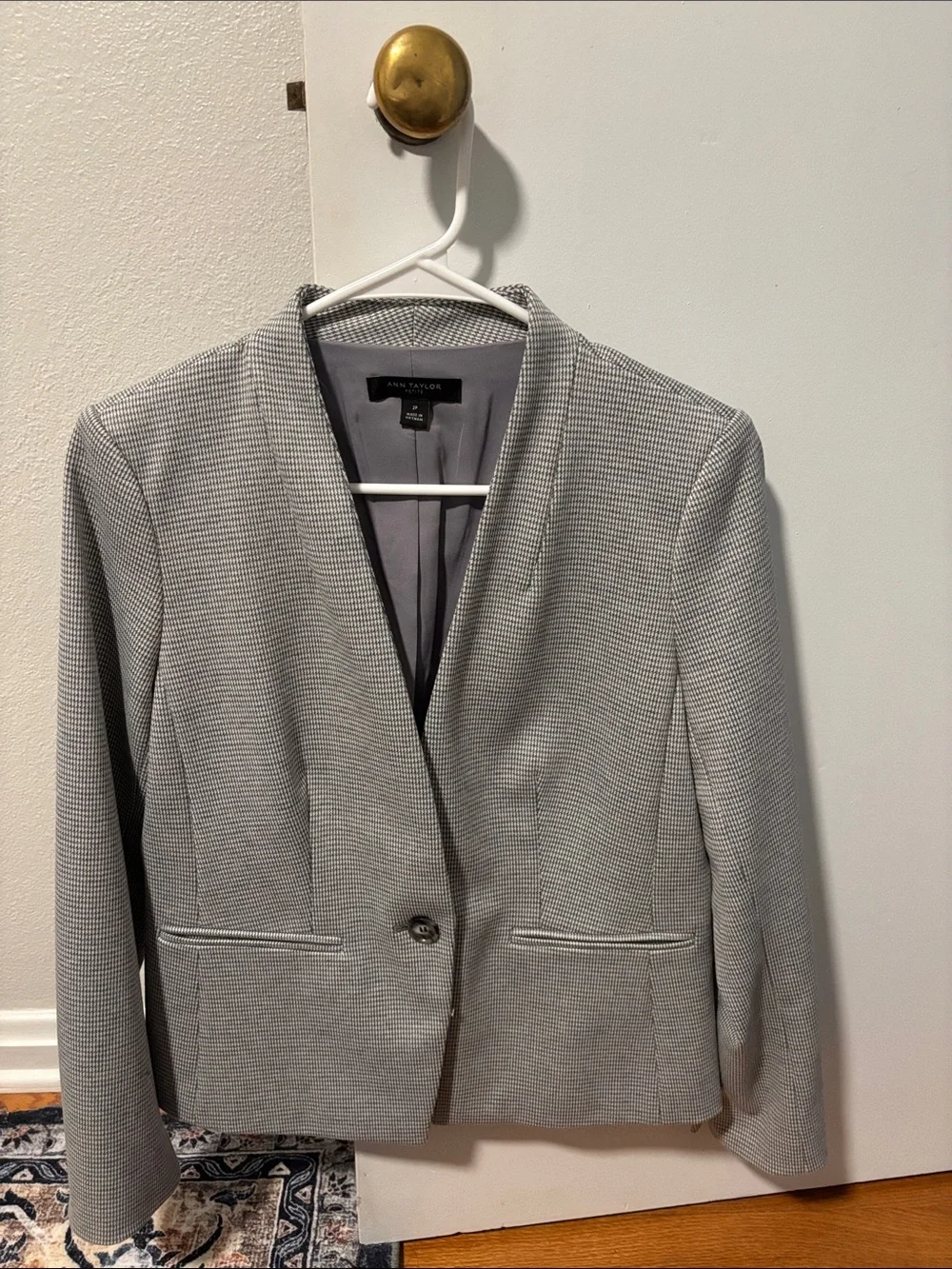Ann Taylor Gray Textured Single-Button Blazer